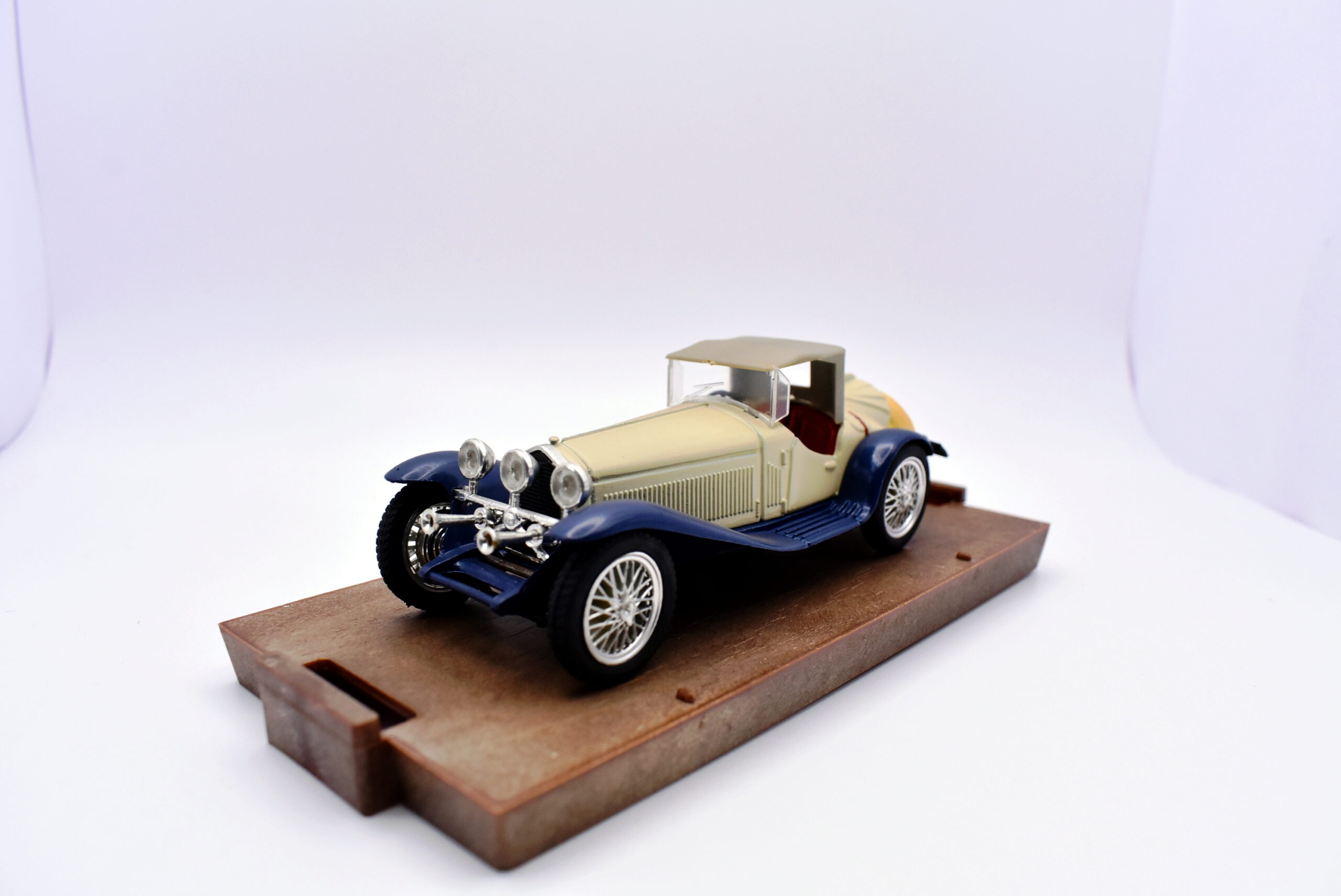 Modellino auto scala 1:43 alfa romeo 2300 diecast modellismo collezione brumm - immagine 3