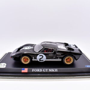 Modellino auto Ford GT MKII universal hobbies racing collection 1:43 diecast modellismo