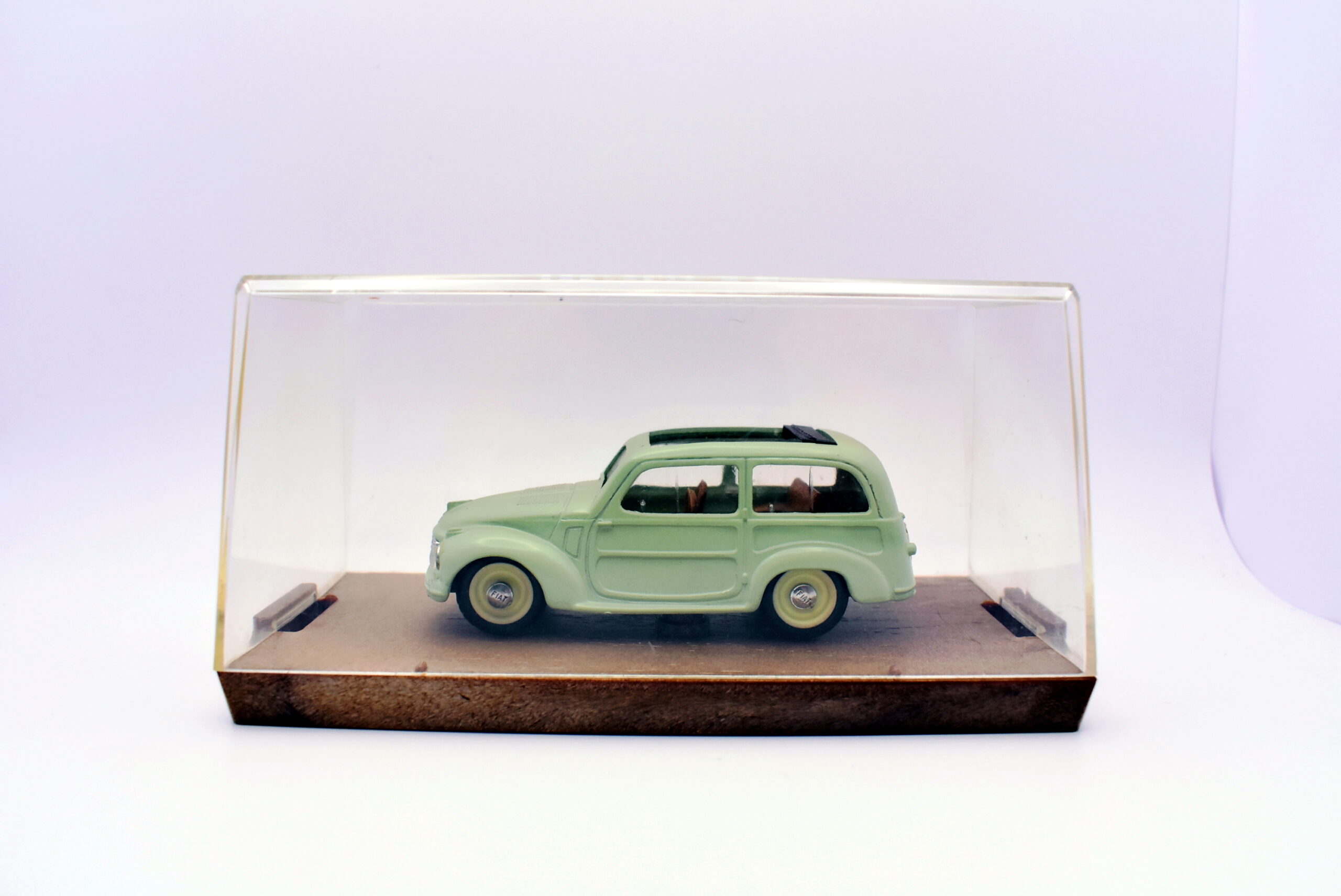 Modellino auto scala 1:43 Fiat 500 giardinetta Brumm diecast modellismo statico - immagine 2