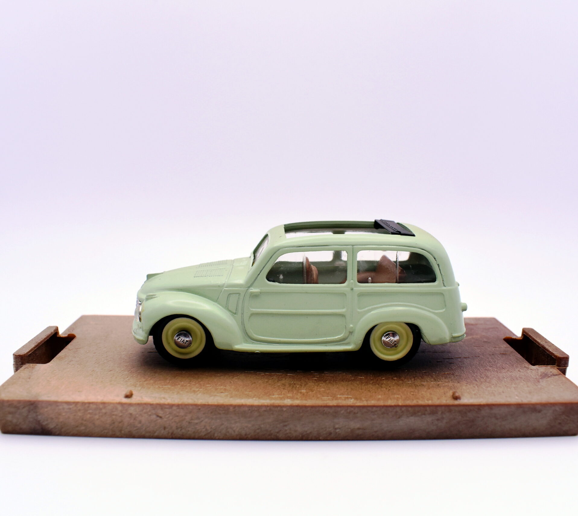 Modellino auto scala 1:43 Fiat 500 giardinetta Brumm diecast modellismo statico