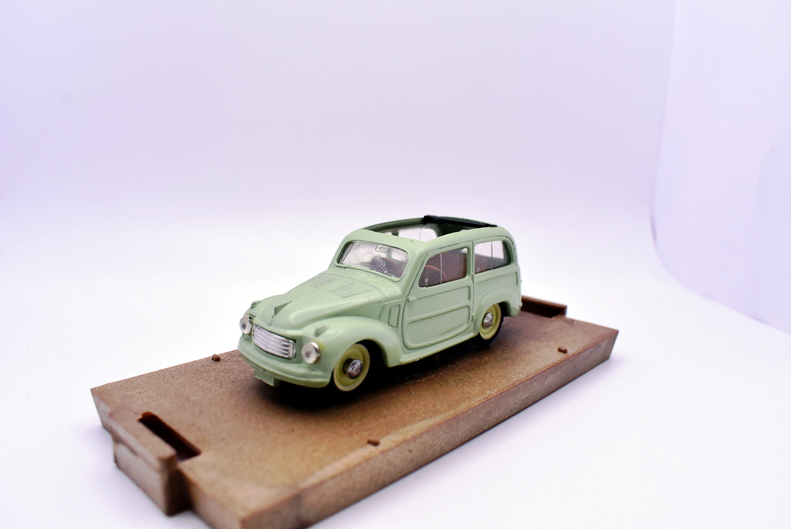 Modellino auto scala 1:43 Fiat 500 giardinetta Brumm diecast modellismo statico - immagine 3