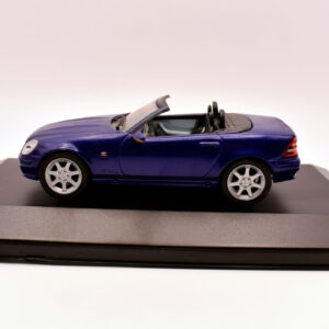Modellino auto mercedes benz SLK 320 scala 1:43 diecast modellismo statico
