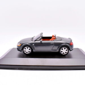 Modellino auto Audi TT roadster 1.8 quattro scala 1:43 diecast modellismo statico