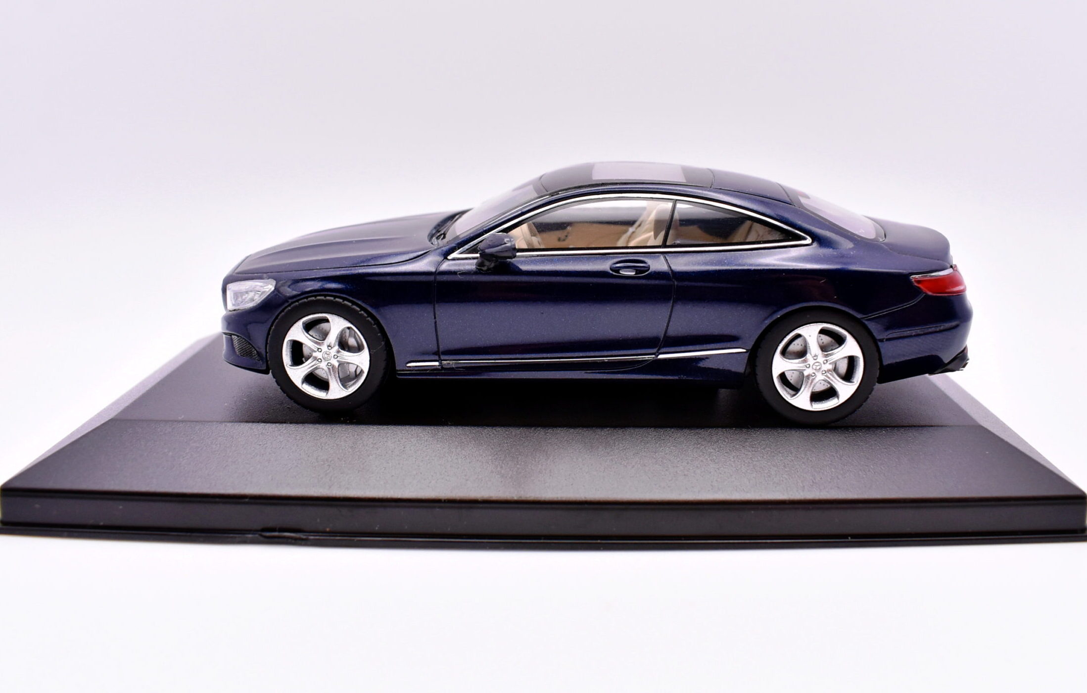 Modellino auto mercedes S klasse scala 1:43 diecast modellismo statico