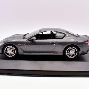 Modellino auto maserati granturismo mc stradale scala 1:43 diecast modellismo statico