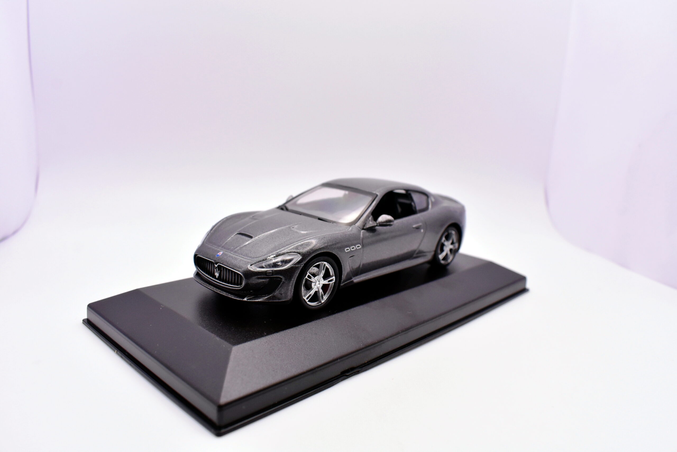 Modellino auto maserati granturismo mc stradale scala 1:43 diecast modellismo statico - immagine 2