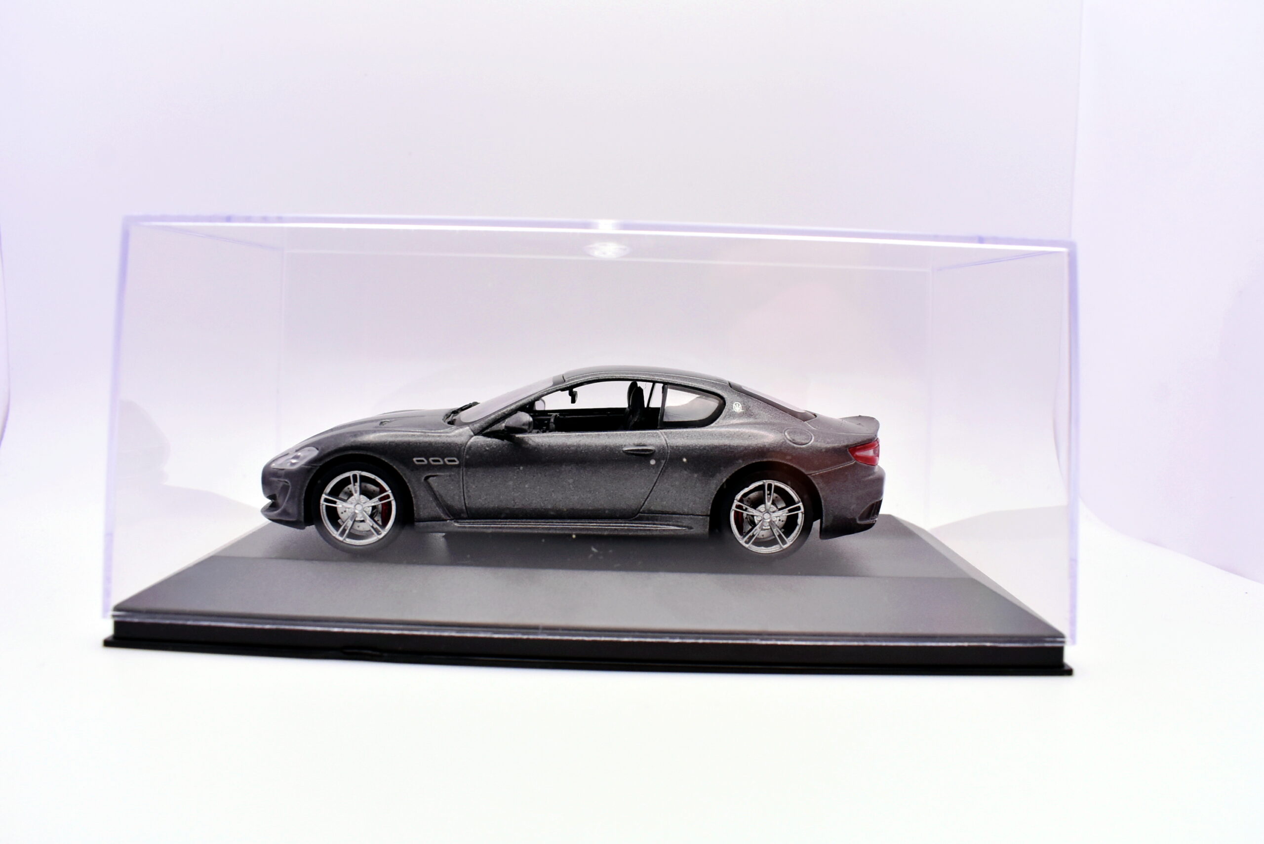 Modellino auto maserati granturismo mc stradale scala 1:43 diecast modellismo statico - immagine 4