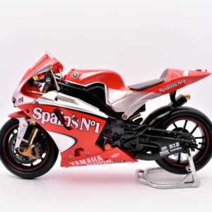 Modellino moto scala 1:12 yamaha YZR-M1 carlos checa modellismo motorcycle bike