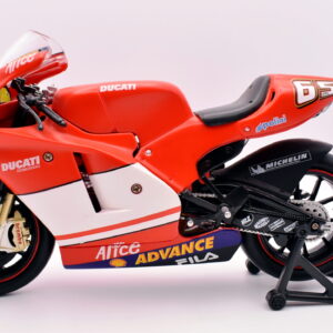 Modellino moto scala 1:12 ducati desmosedici GP loris capirossi modellismo motorcycle bike