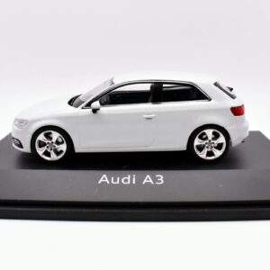 Modellino auto scala 1:43 Audi A3 schuco modellismo statico
