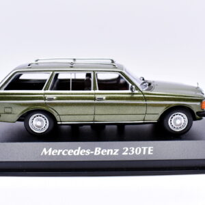 Modellino auto scala 1:43 mercedes benz 230TE maxichamps diecast modellismo da collezione