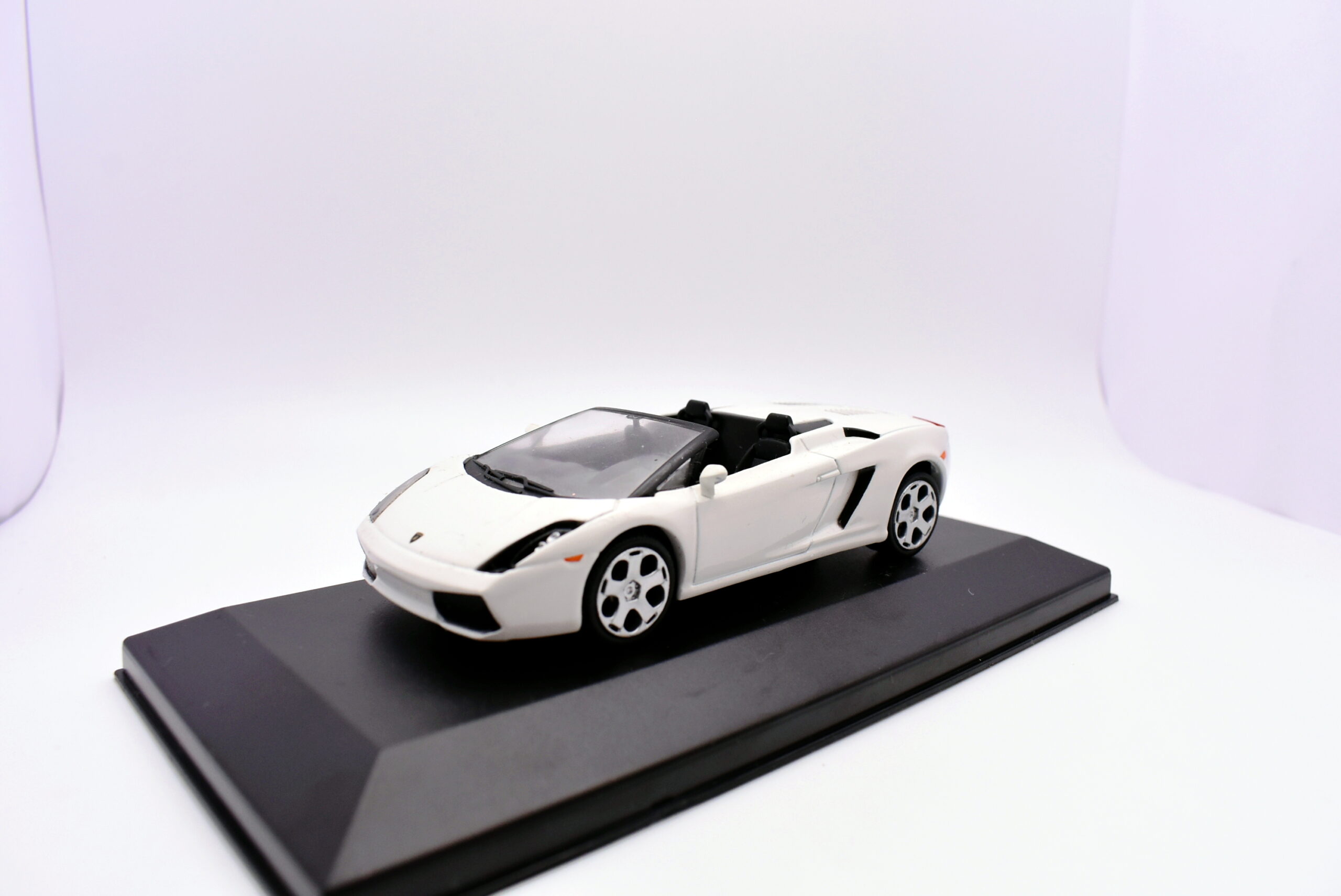 Modellino auto lamborghini gallardo scala 1:43 diecast modellismo statico - immagine 2