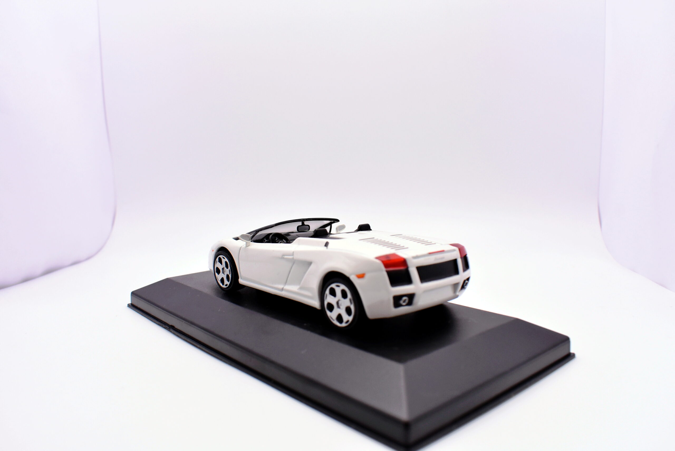 Modellino auto lamborghini gallardo scala 1:43 diecast modellismo statico - immagine 3