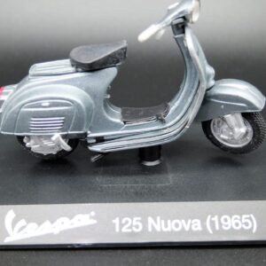 Modellini vespa 125 nuova scala 1:18 modellismo da collezione