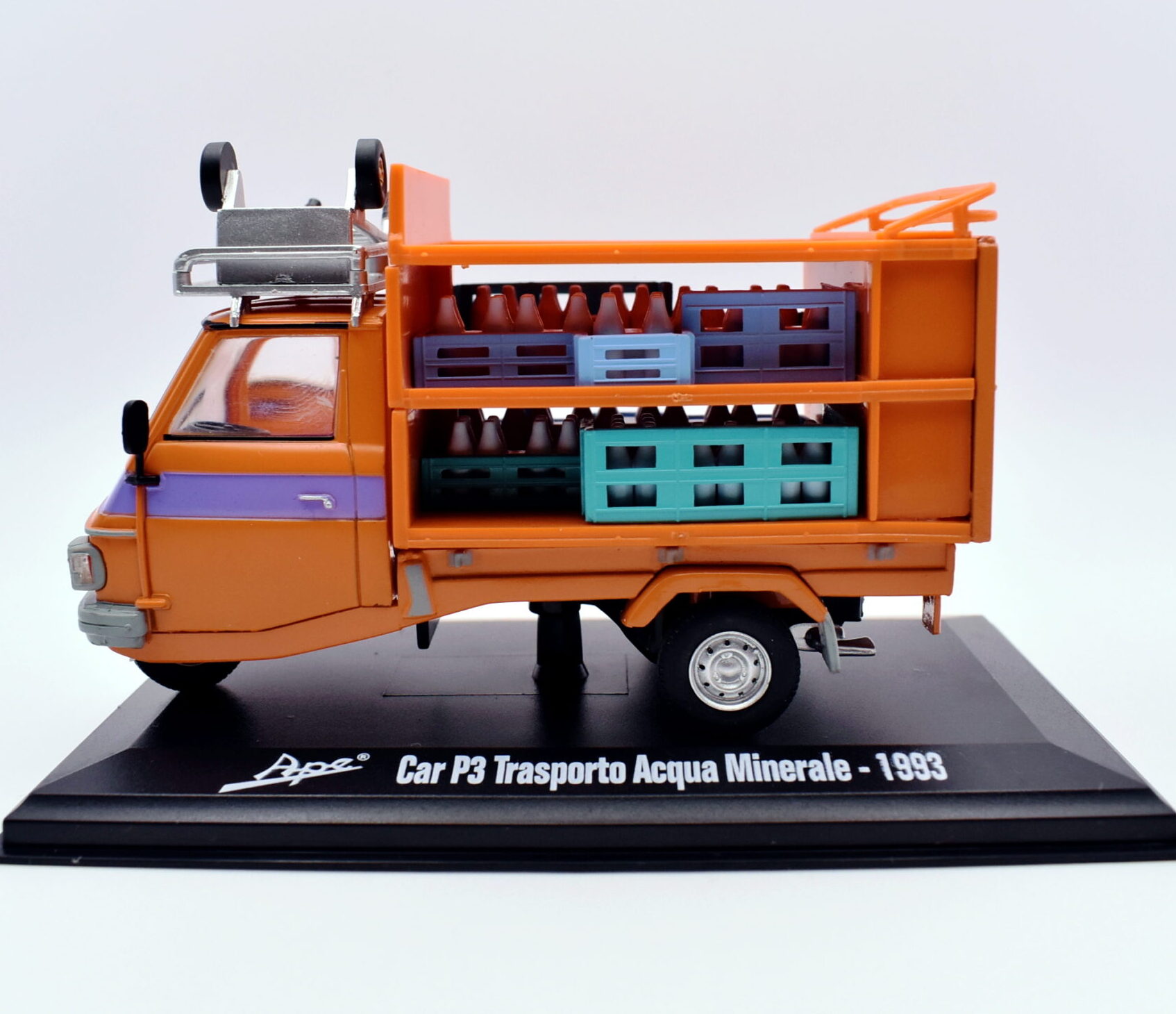 modellino Ape Car P3 trasporto acqua minerale Scala 1:32 diecast modellismo da collezione edicola