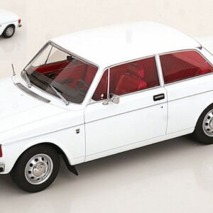 Modellino auto scala 1:18 VOLVO 142 1973 WHITE diecast modellismo statico