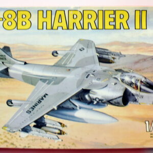 Modellini aerei militari model kit montaggio AV-8B HARRIER II esci scala 1:72 modellismo