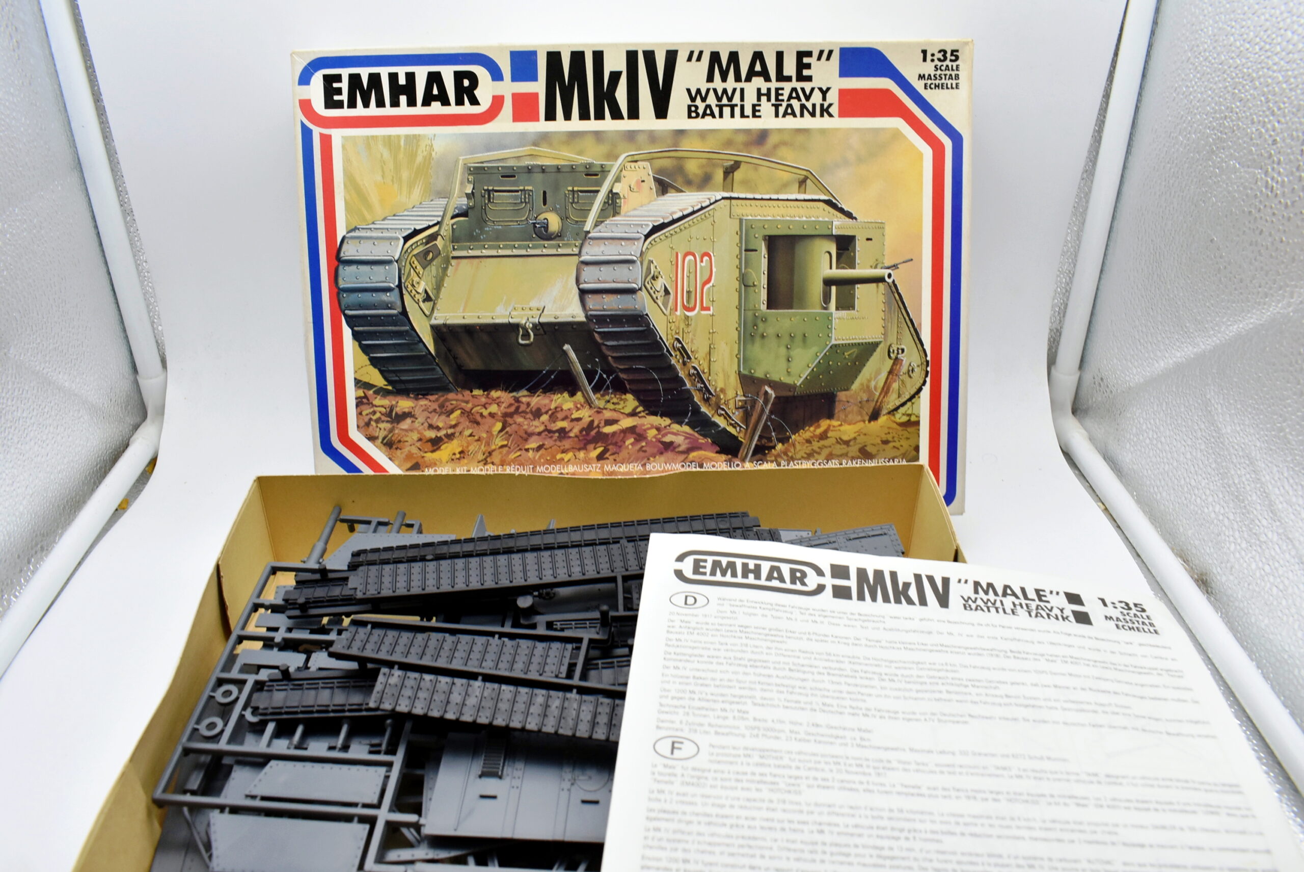 Modellino model kit montaggio carri armati tank MKIV MALE emhar scala 1 ...