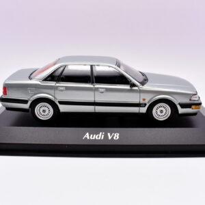 Modellino auto scala 1:43 audi V8 maxichamps diecast modellismo da collezione