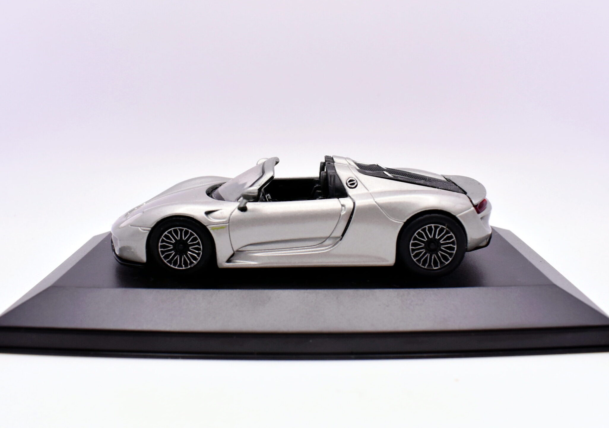 Modellino auto scala 1:43 porsche 918 modellismo da collezione