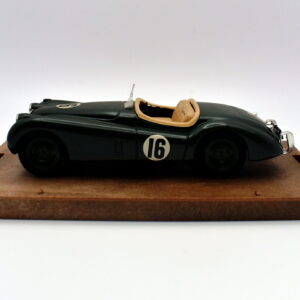 Modellino auto scala 1:43 Jaguar XK 120 Brumm diecast modellismo statico