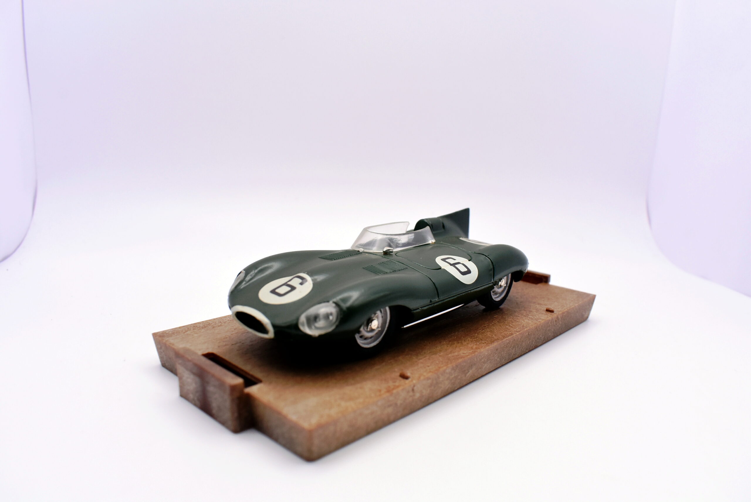 Modellino auto scala 1:43 jaguar d-type Brumm diecast modellismo statico - immagine 3