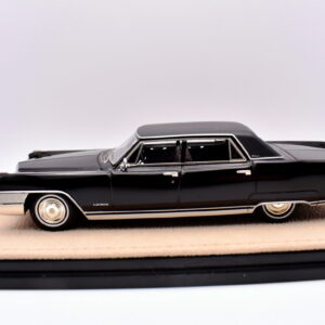 Modellino auto scala 1:43 cadillac fleetwood 60 special stamp models modellismo statico