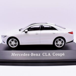 Modellino auto scala 1:43 mercedes benz CLA coupe norev minimax diecast modellismo statico da collezione