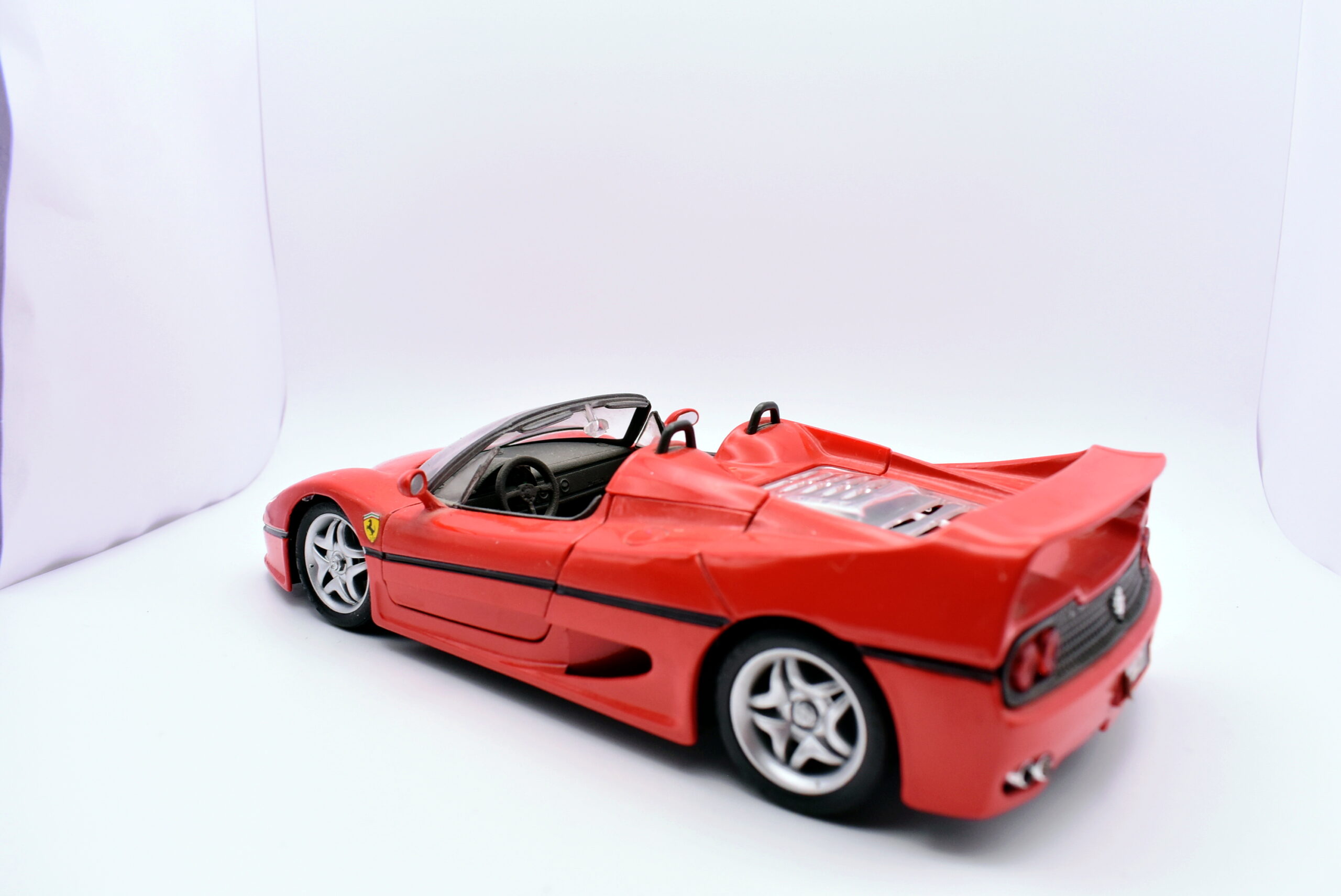 Modellino auto scala 1:24 Ferrari F50 maisto modellismo statico da collezione - immagine 3