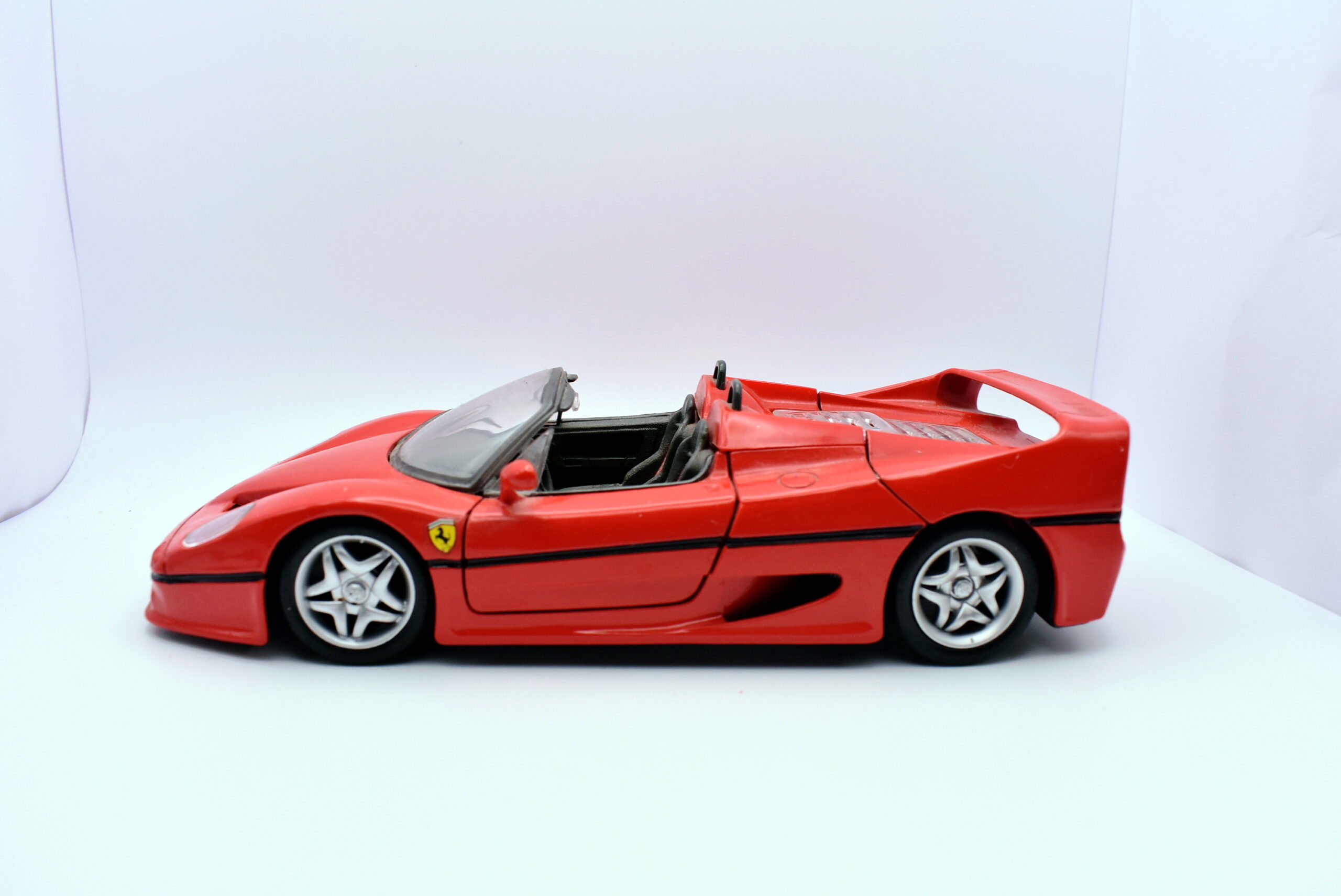 Modellino auto scala 1:24 Ferrari F50 maisto modellismo statico da collezione - immagine 4