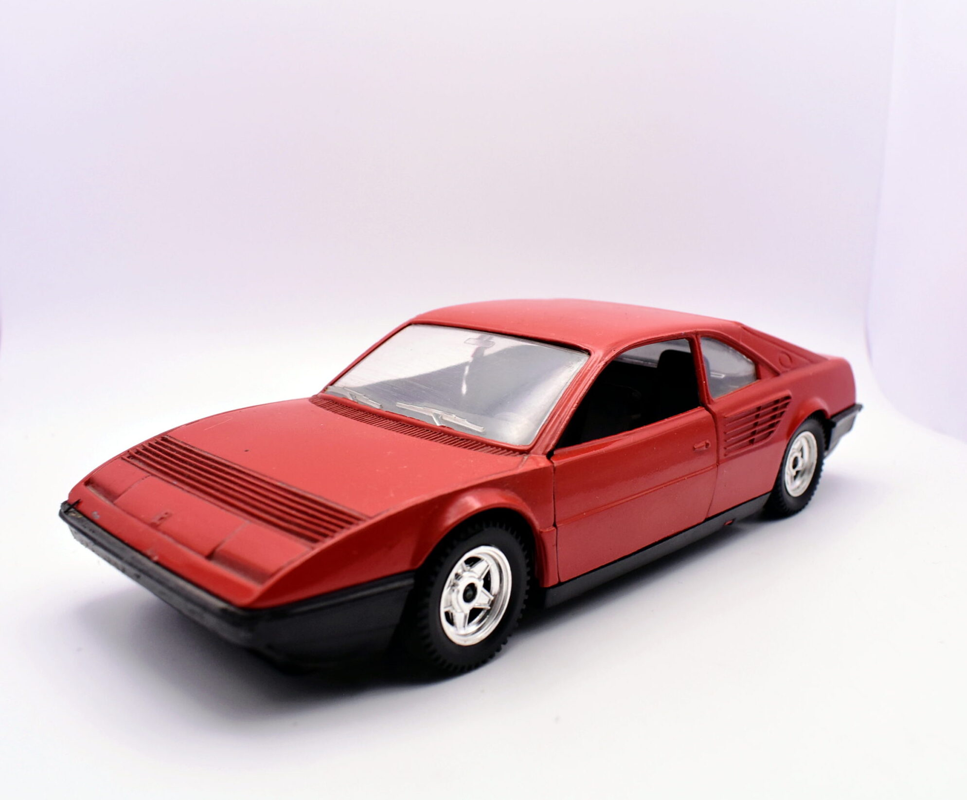 Modellino auto scala 1:24 Ferrari mondial 8 poistil modellismo statico da collezione