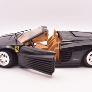 Modellino auto scala 1:24 Ferrari testa rossa revell modellismo statico da collezione