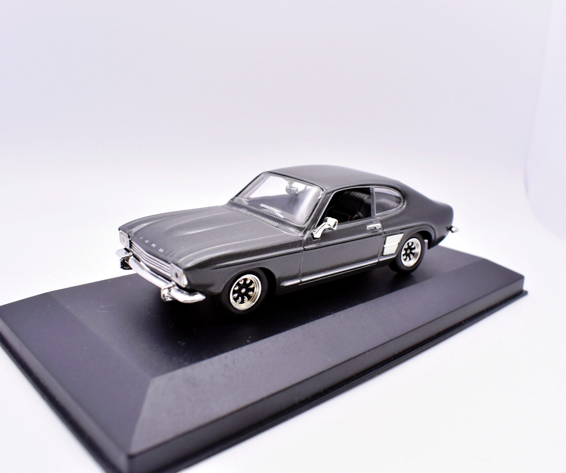 Modellino Auto Scala 1:43 ford capri diecast modellismo statico