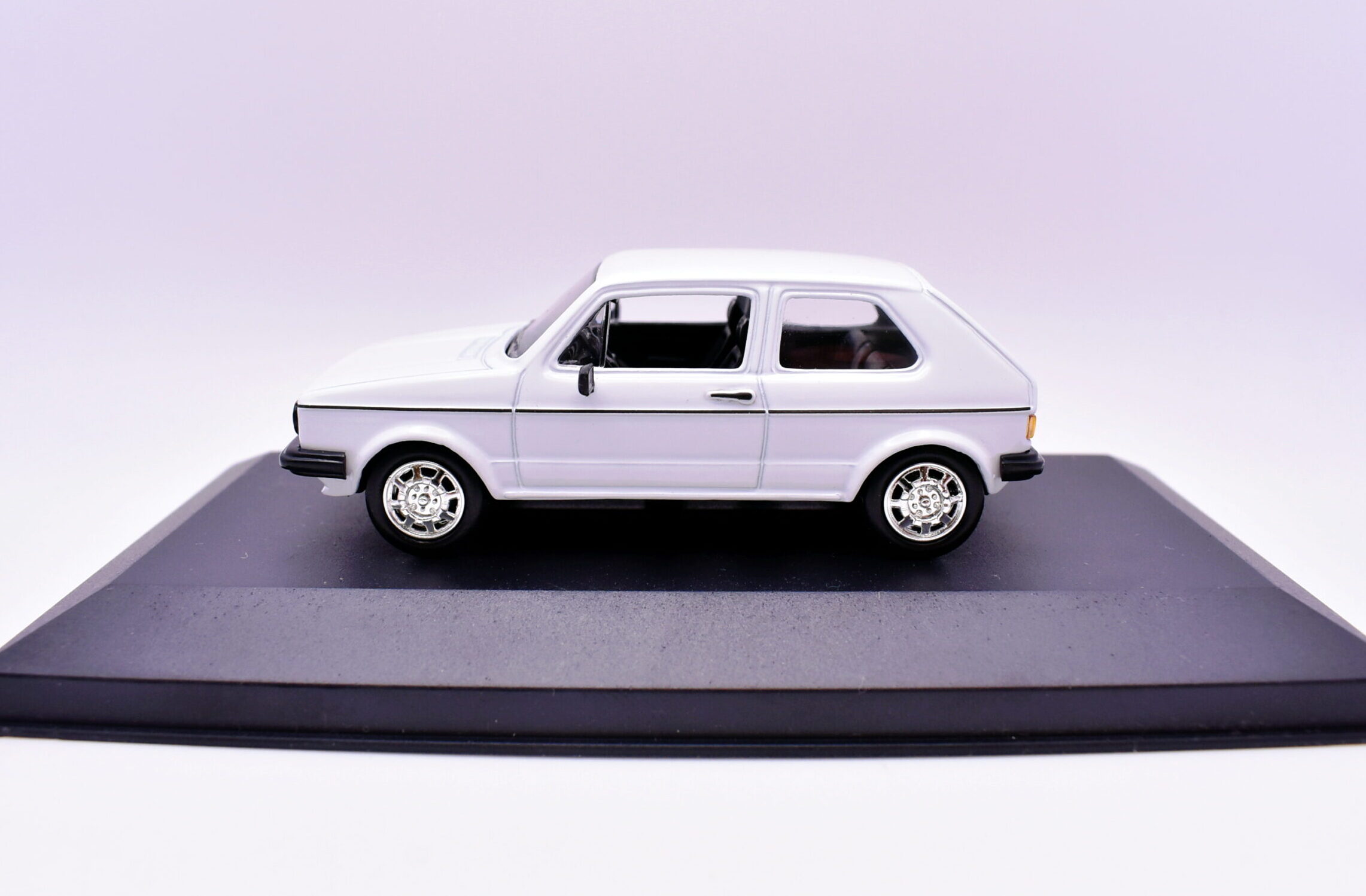 Modellino Auto Scala 1:43 VW golf gti diecast modellismo statico - immagine 2