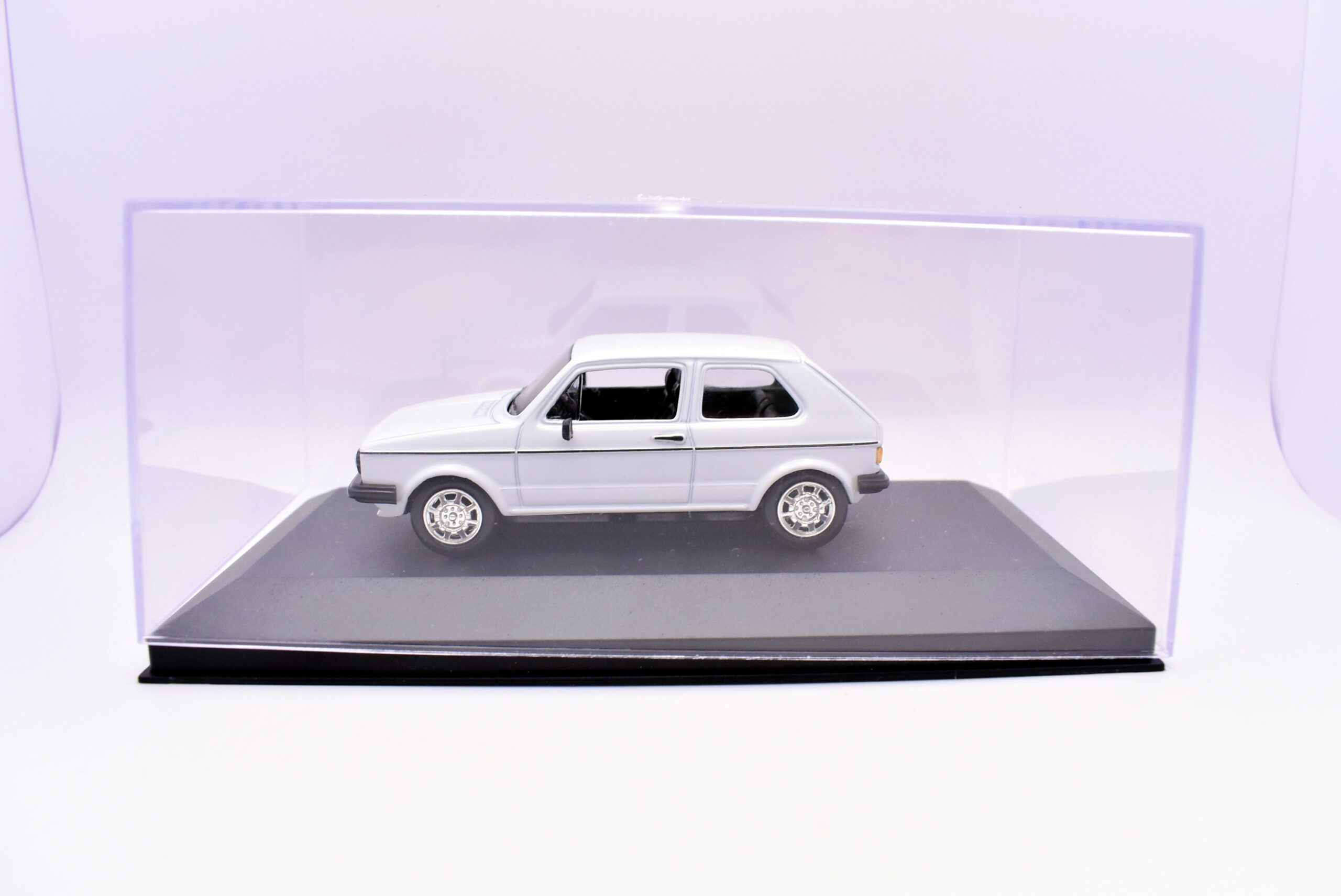 Modellino Auto Scala 1:43 VW golf gti diecast modellismo statico - immagine 4