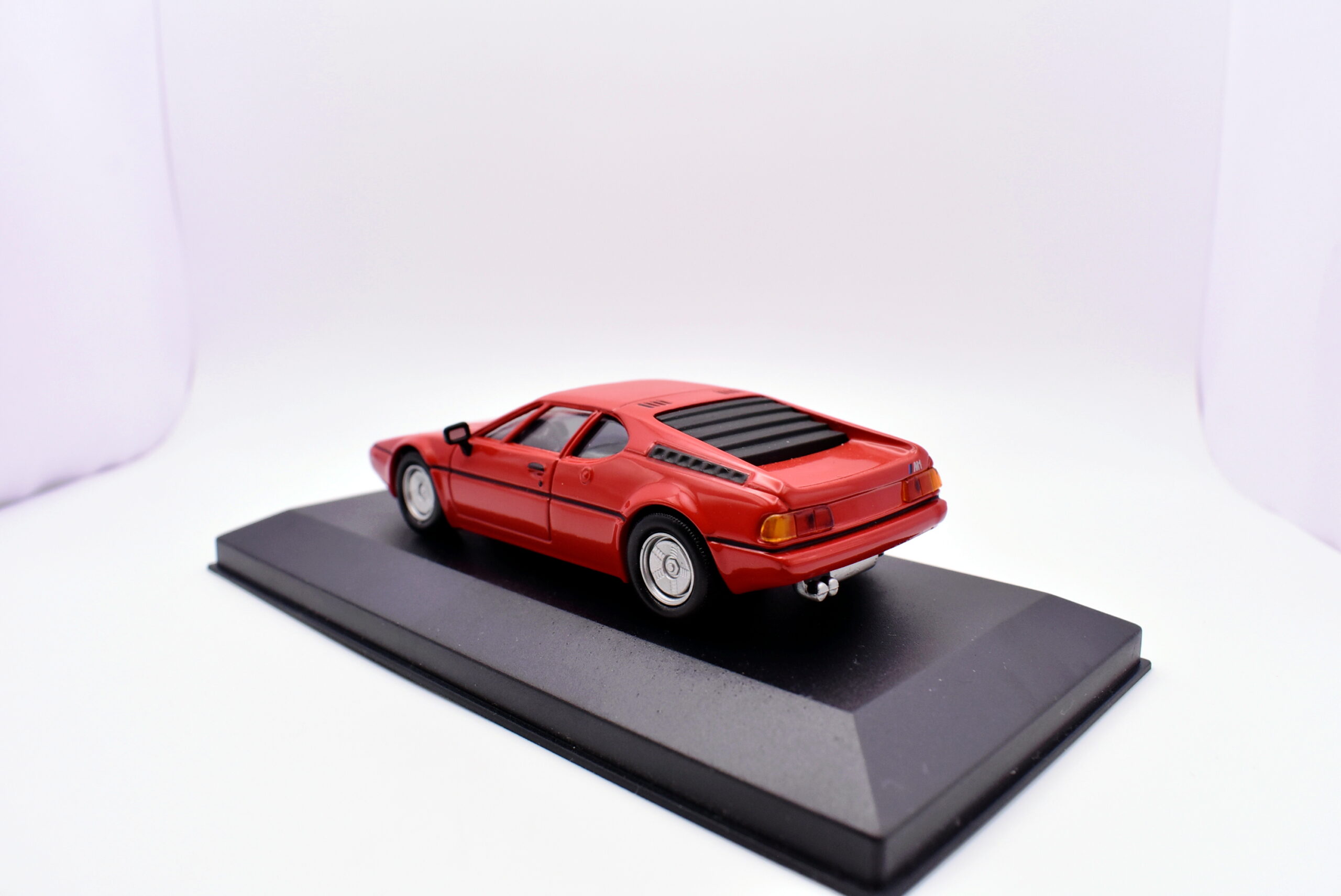 Modellino Auto Scala 1:43 BMW M1 diecast modellismo statico - immagine 4