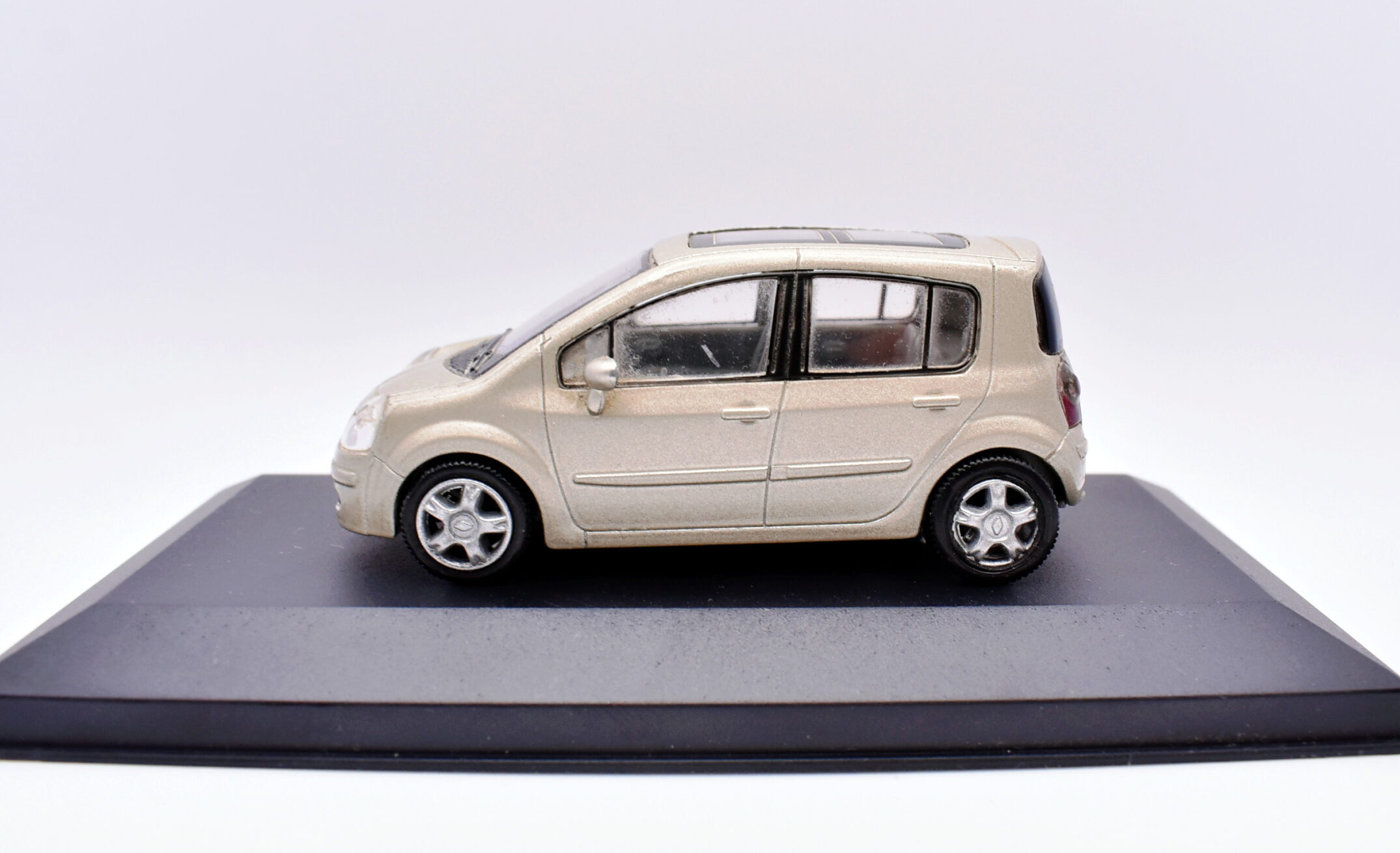 Modellino Auto Scala 1:43 renault modus diecast modellismo statico