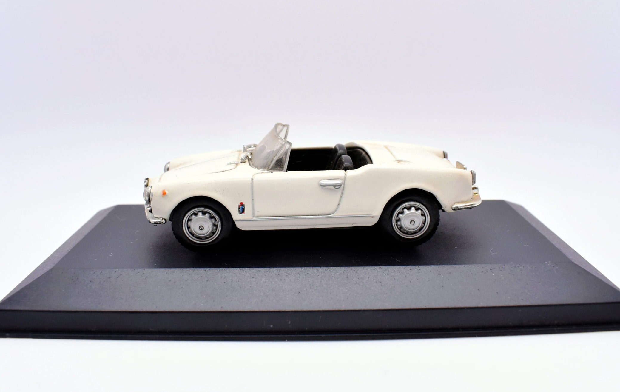 Modellino Auto Scala 1:43 alfa romeo giulietta spider diecast modellismo statico