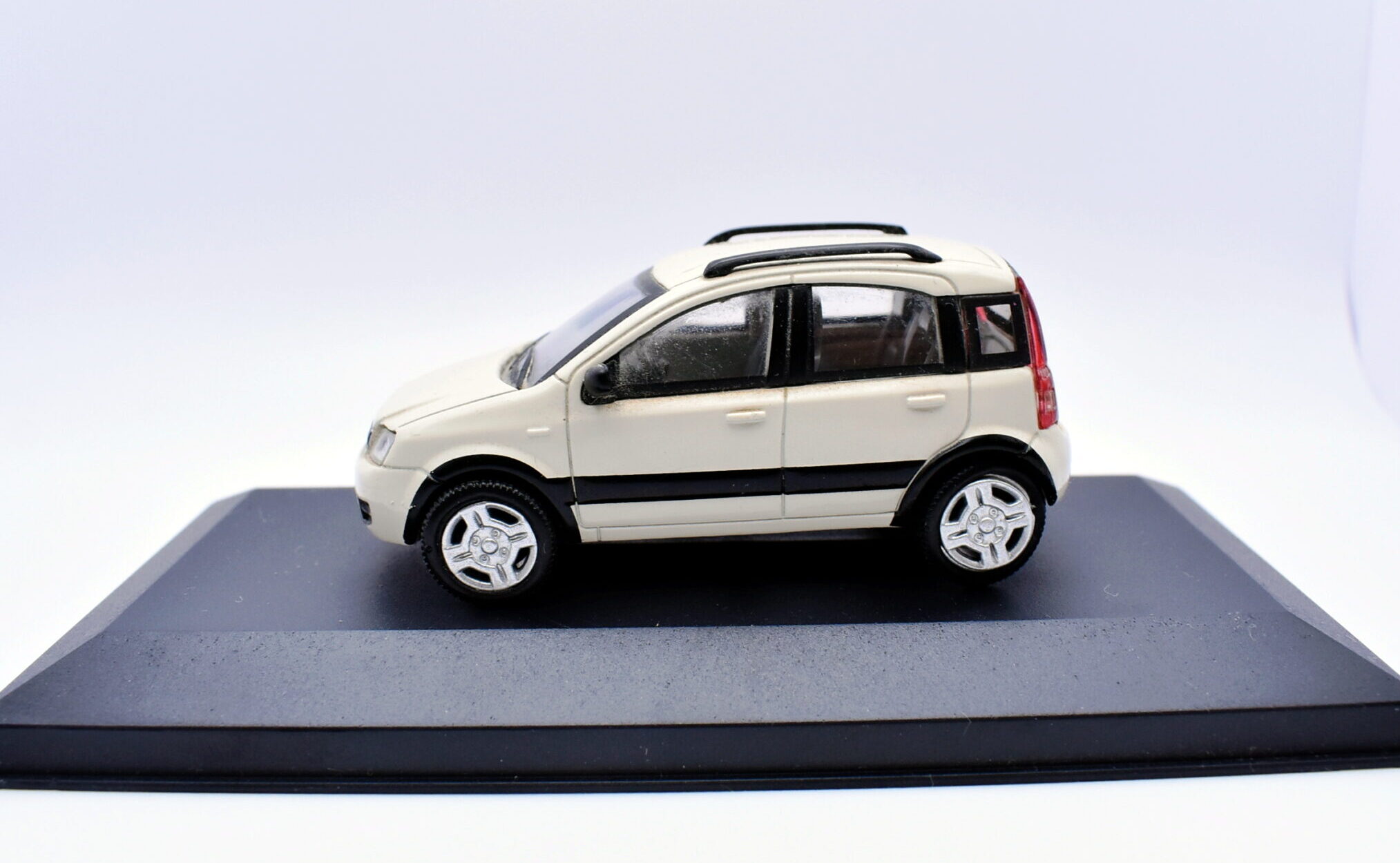 Modellino Auto Scala 1:43 fiat panda diecast modellismo statico