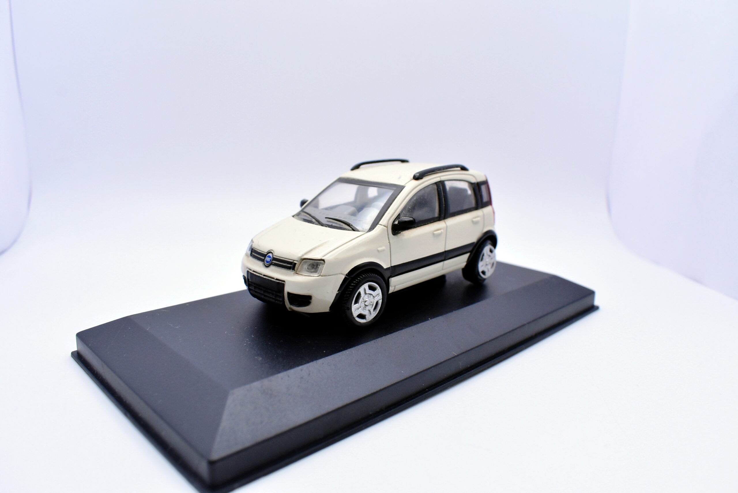 Modellino Auto Scala 1:43 fiat panda diecast modellismo statico - immagine 2