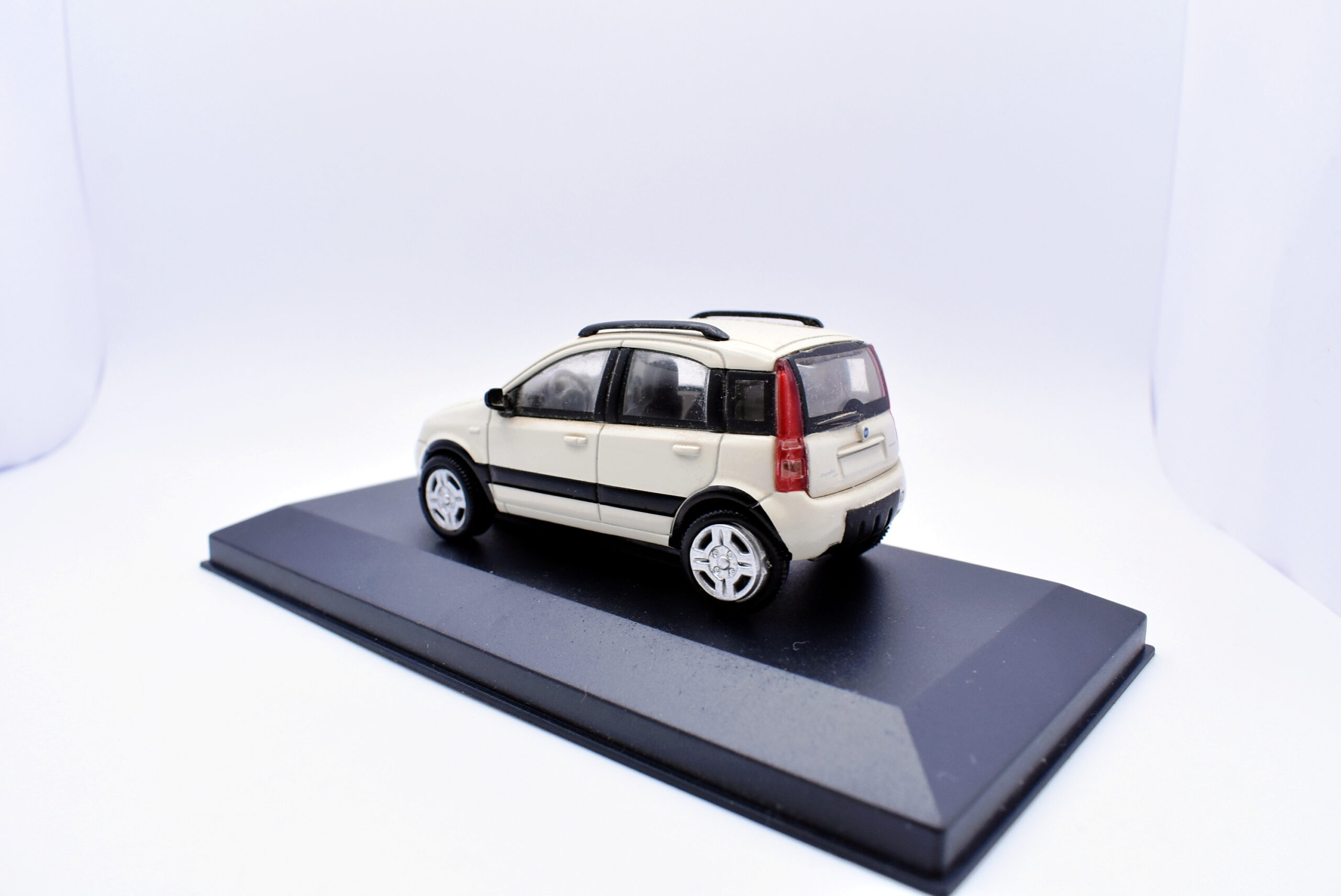 Modellino Auto Scala 1:43 fiat panda diecast modellismo statico - immagine 3