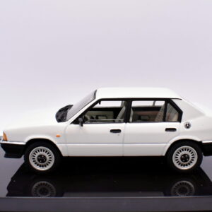 Modellino auto scala 1:43 alfa romeo alfa 33 Pego diecast modellismo da collezione