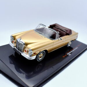 Modellino auto scala 1:43 mercedes benz 280 SE 3.5 diecast modellismo ixo