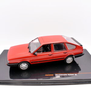 Modellino auto scala 1:43 volkswagen passat B2 ixo diecast collezione modellismo
