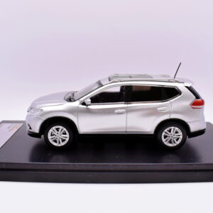 Modellino auto scala 1:43 nissan x trail diecast modellismo da collezione
