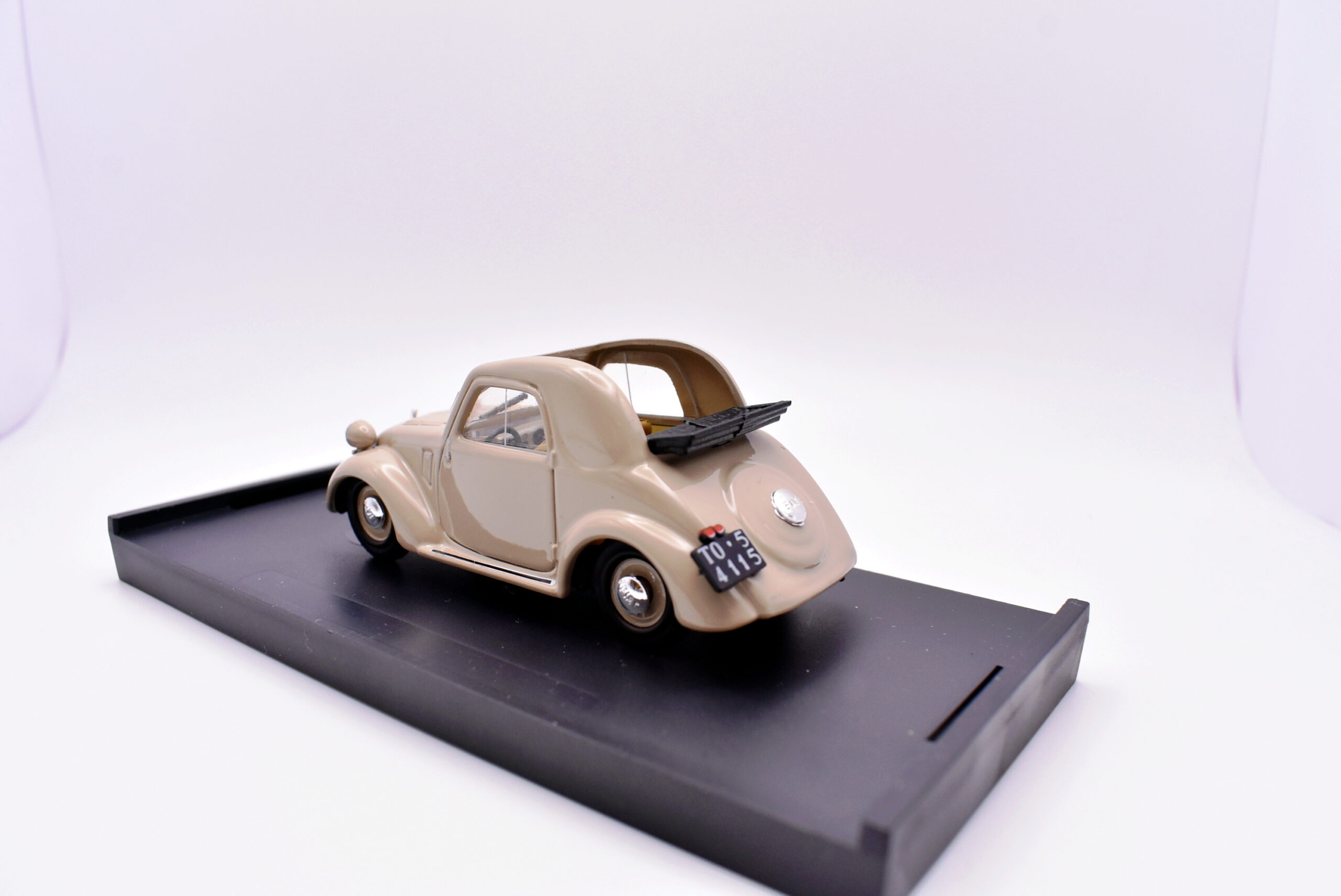 Modellino auto scala 1:43 fiat 500 topolino diecast modellismo collezione brumm - immagine 4