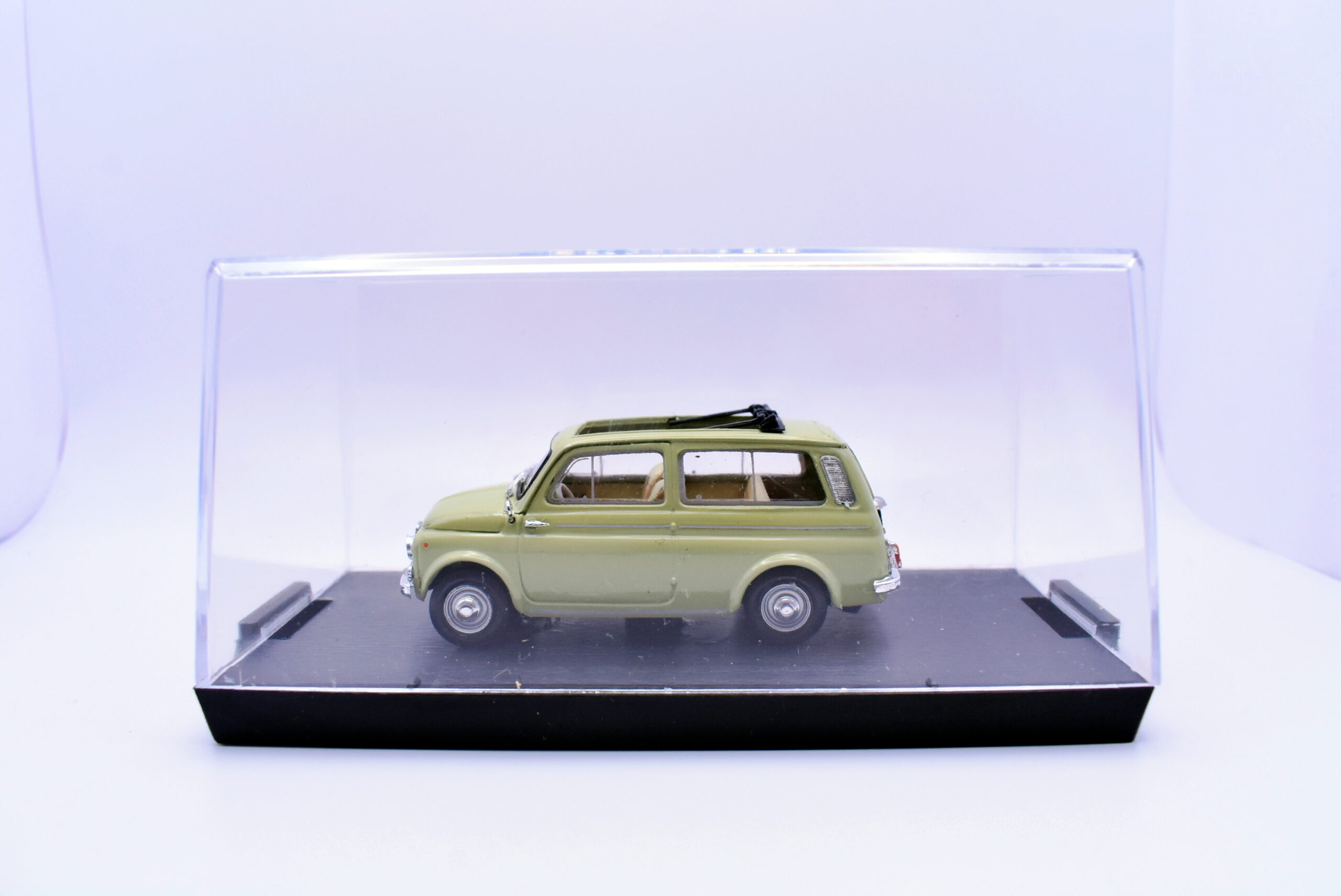Modellino auto scala 1:43 fiat 500 giardiniera diecast modellismo collezione brumm - immagine 2