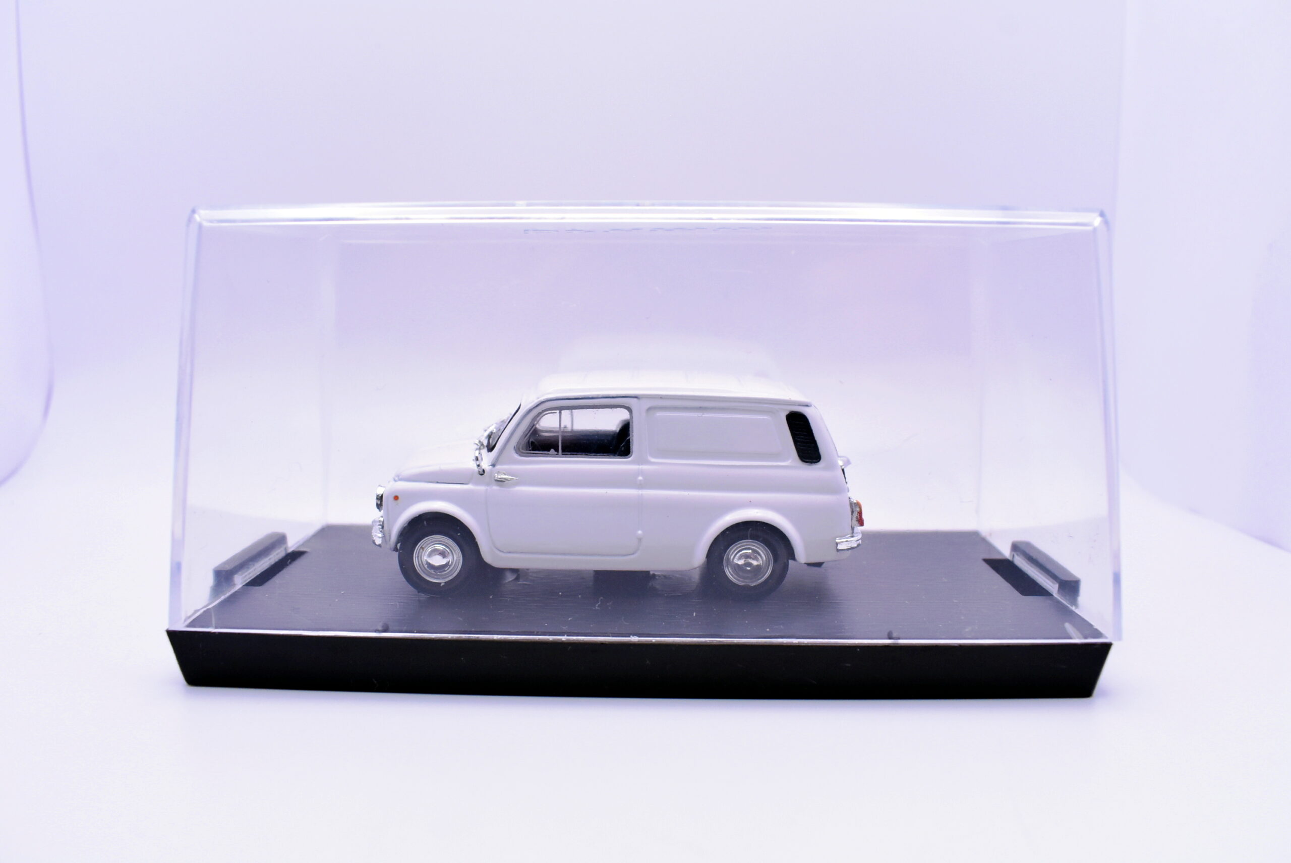 Modellino auto scala 1:43 autobianchi 500 diecast modellismo collezione brumm - immagine 2