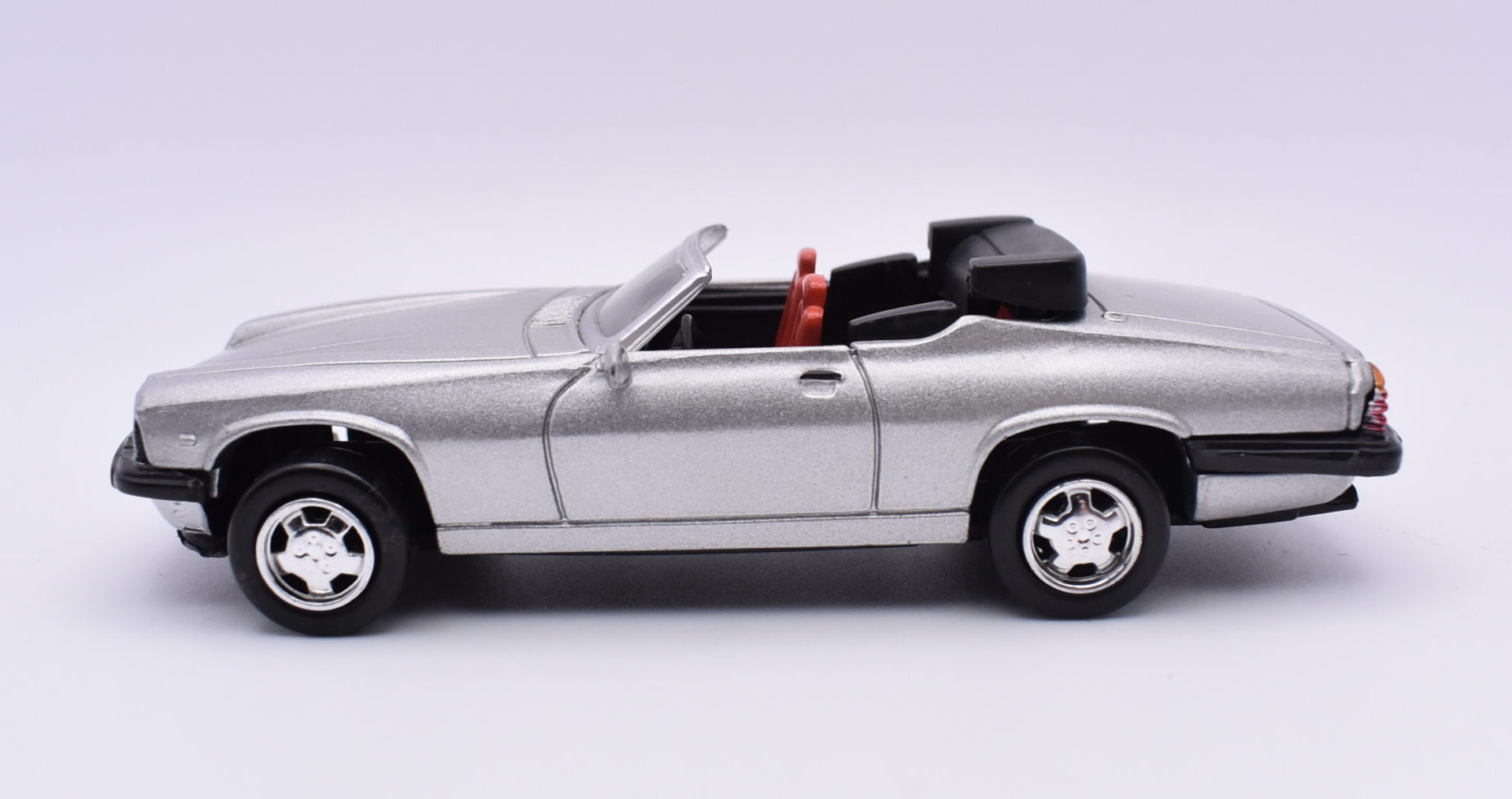 Modellino auto scala 1:43 jaguar xj-s v12 diecast modellismo statico