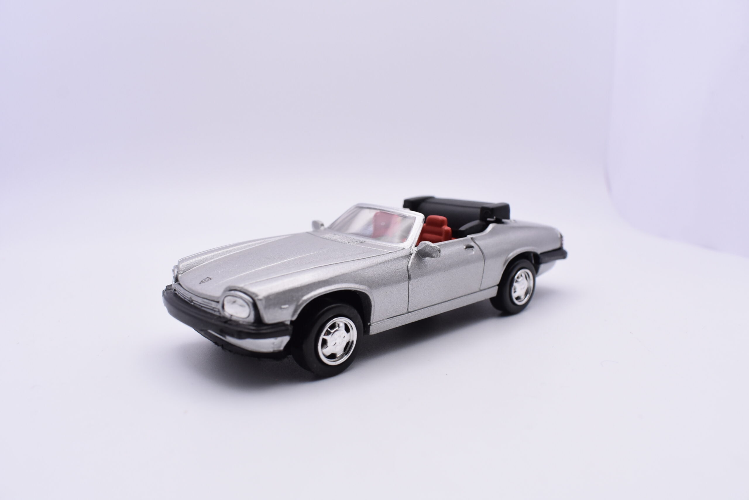 Modellino auto scala 1:43 jaguar xj-s v12 diecast modellismo statico - immagine 3